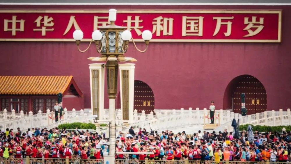 《云南虫谷》海报《云上音乐会》中，几位山区的音乐少年将在火车上与列车员展开怎样笑翻天的猫鼠游戏？《杂草、野火与春风》《再见，少年》 4月16日 导演：殷若昕，主演：张子枫《再见，少年》是张子枫今年主演并定档的第四部电影：《在乎你》获金鹤奖;中日电影交流贡献奖俞飞鸿：每个人都能从中找到自己的影子《在那桃花盛开的地方》聚焦了近来颇受关注的问题少年;改造学校